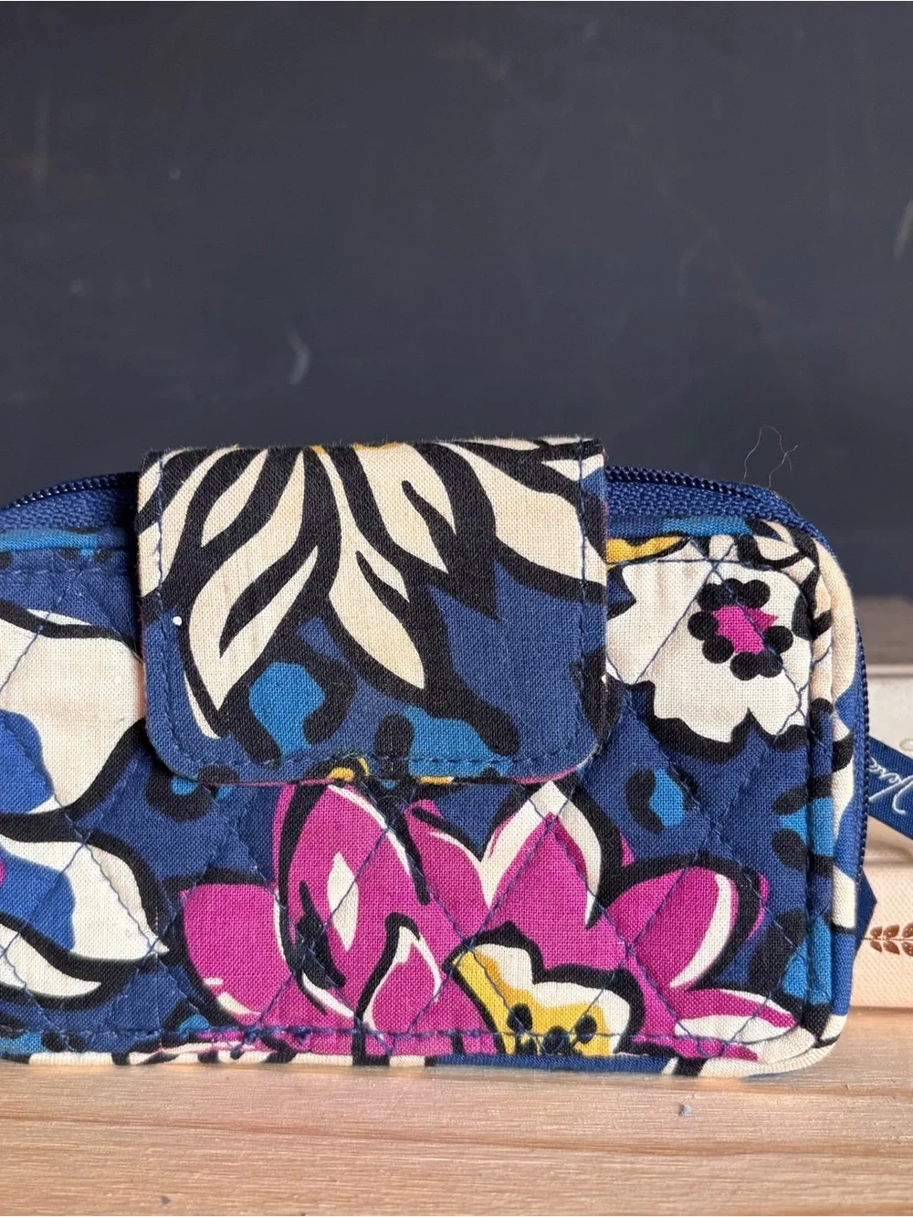 Vera Bradley floral print wristlet - Picture 2 of 6